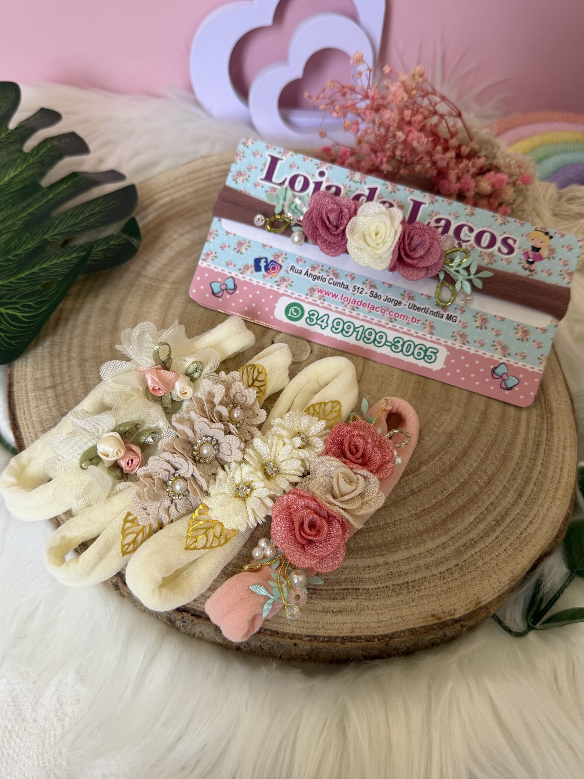 Laço na faixa com flores para bebê - Imagem 4