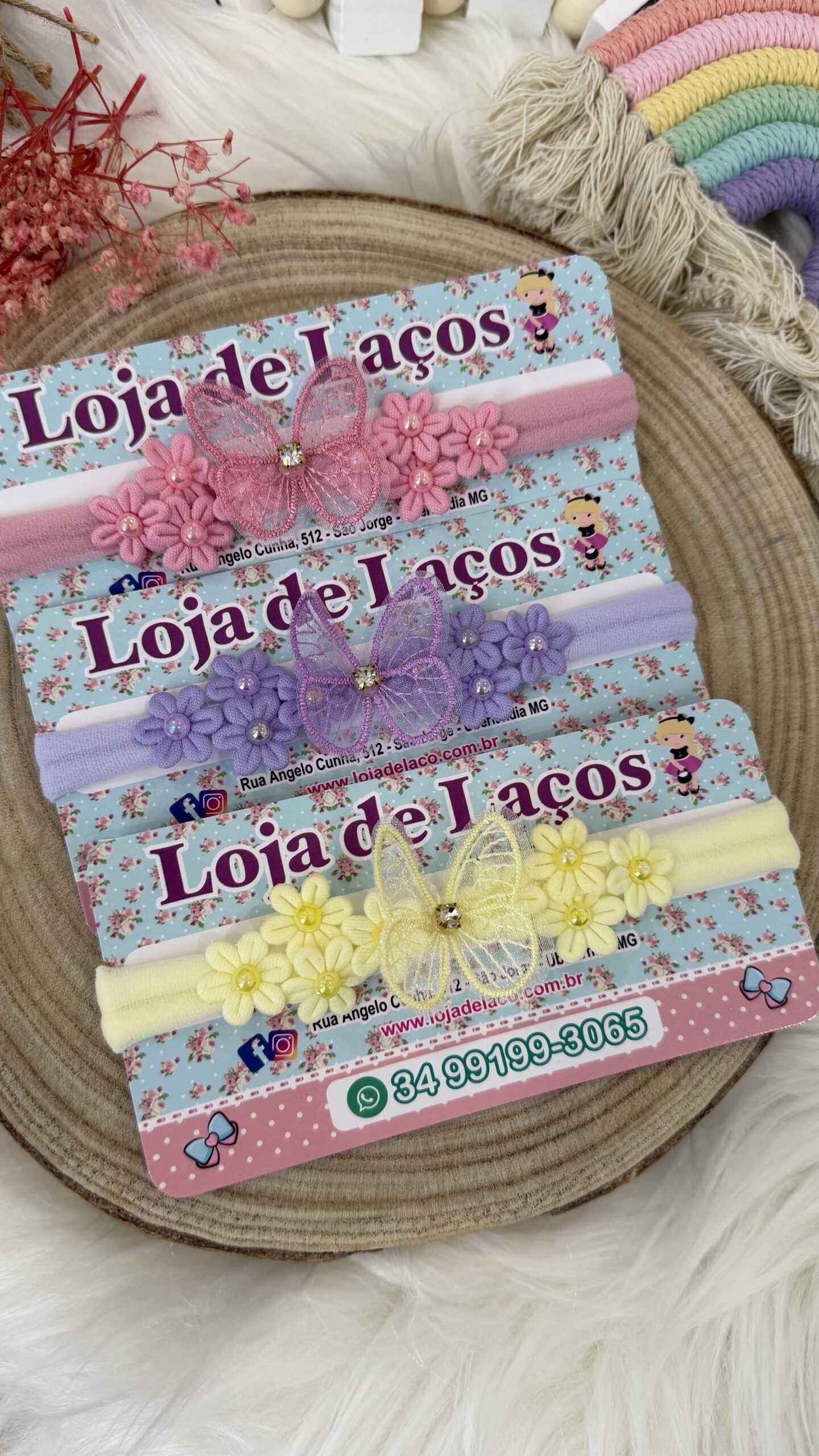 Laço na faixa para bebê com flores