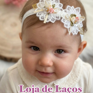 Tiara regulável flor rendada